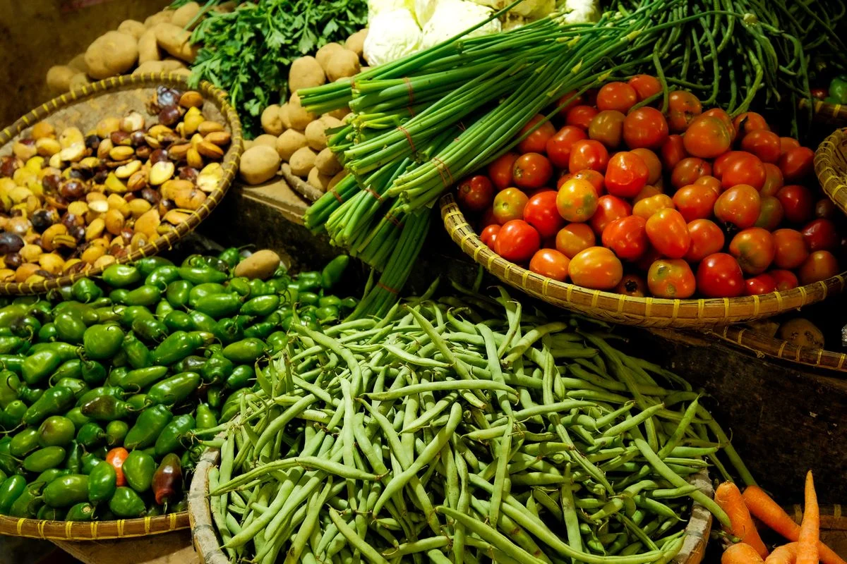 Fresh Fruits & Vegetables